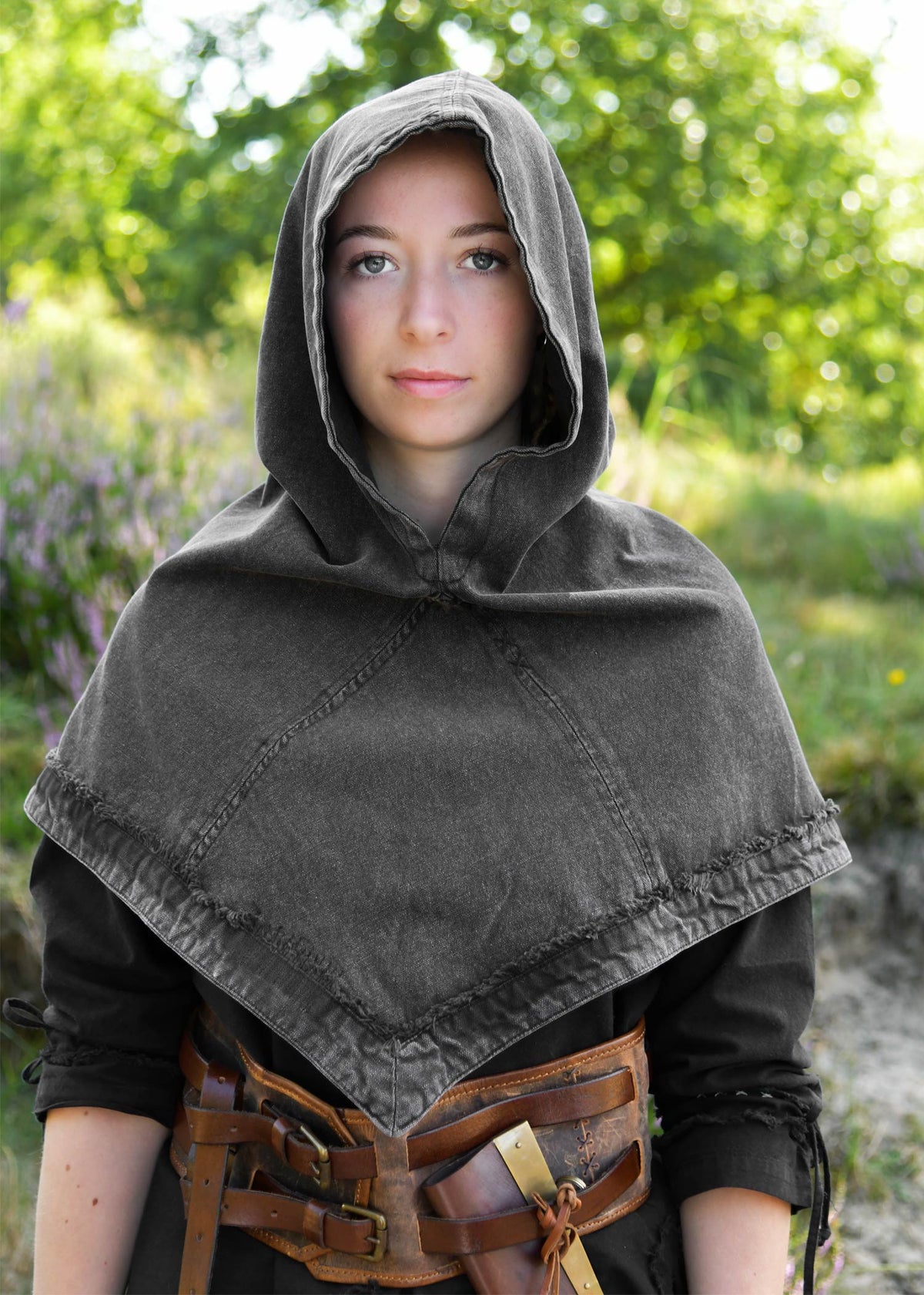 Gugel medieval en algodón modelo Stig, color negro