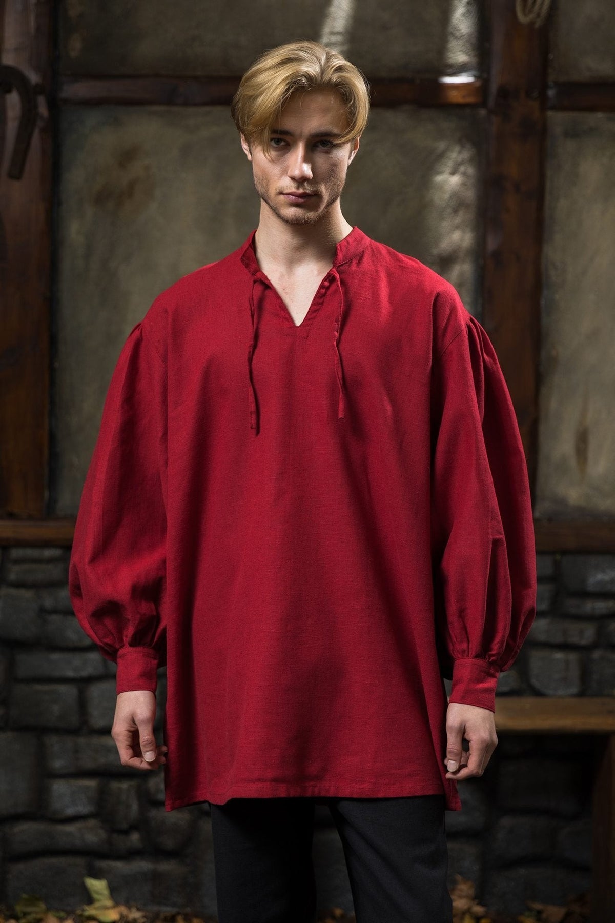 Camisa medieval tipo A en rojo Warhammer Armoury Imperial