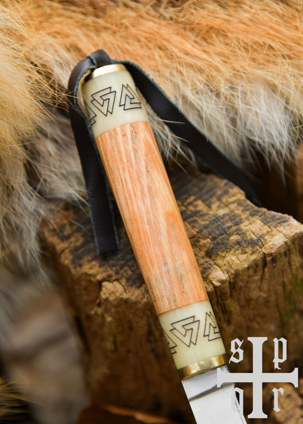 Cuchillo Vikingo Birka en Acero al Carbono con Grabado Valknut