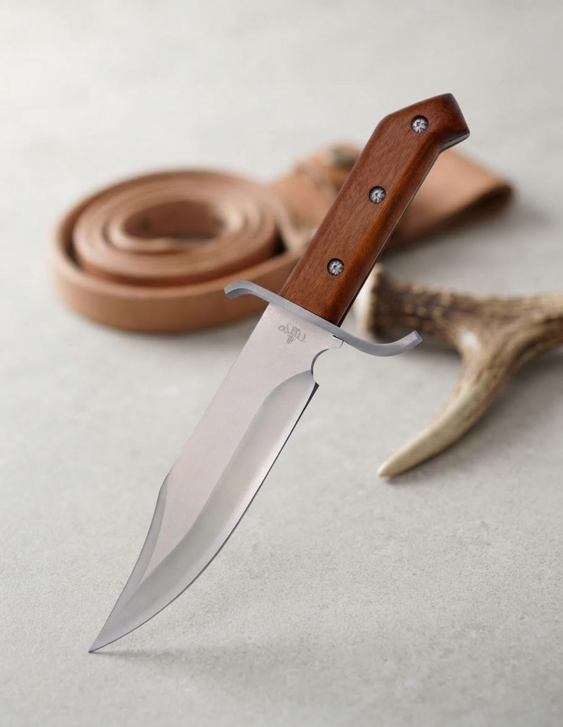 Cuchillo de caza Third estilo Bowie mango madera Palisandro, con funda
