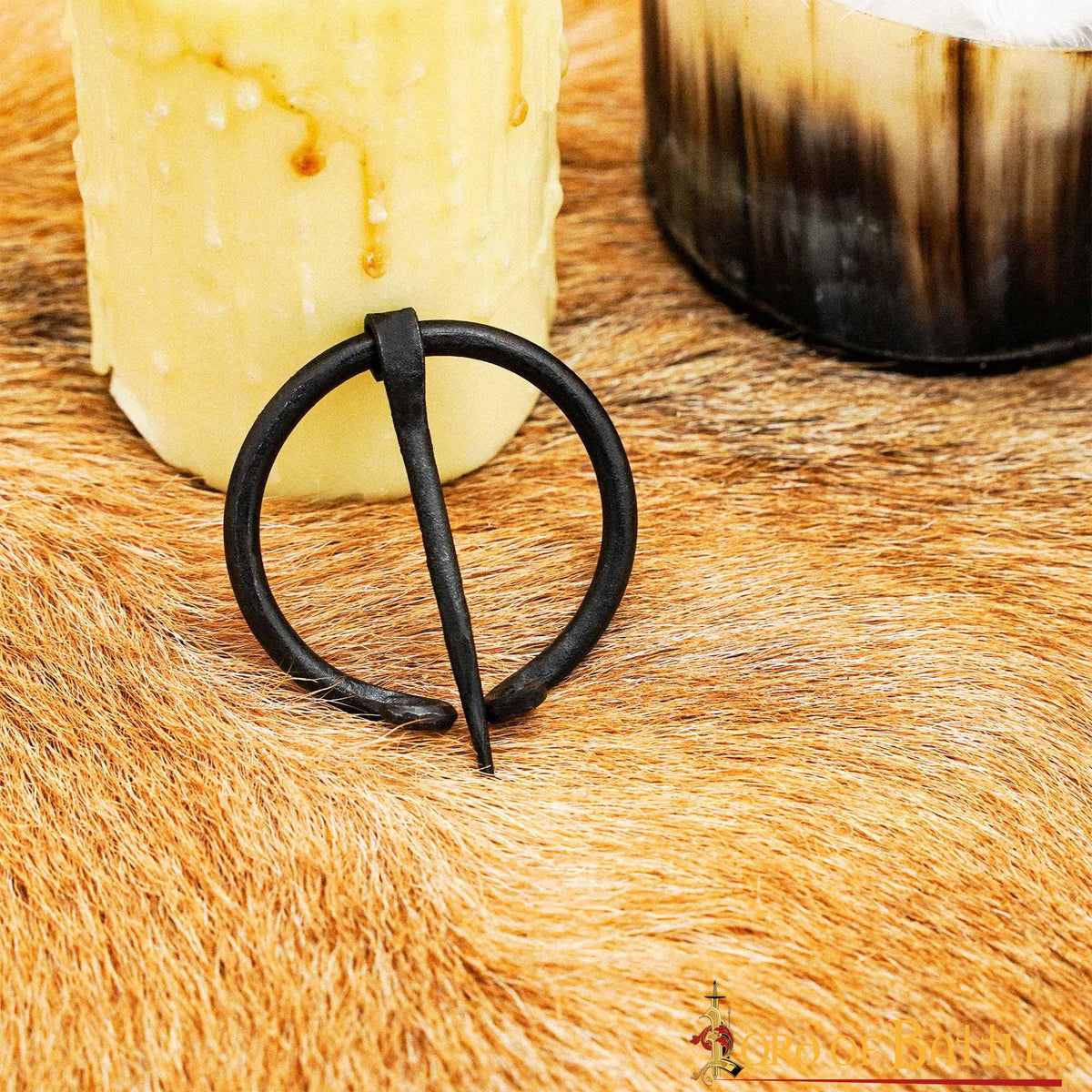 Fíbula capa medieval en hierro forjado