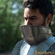 Gorjal medieval con babera, siglo XV