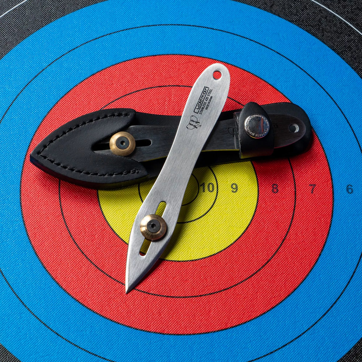 Cuchillo lanzador con 1 contrapeso y funda
